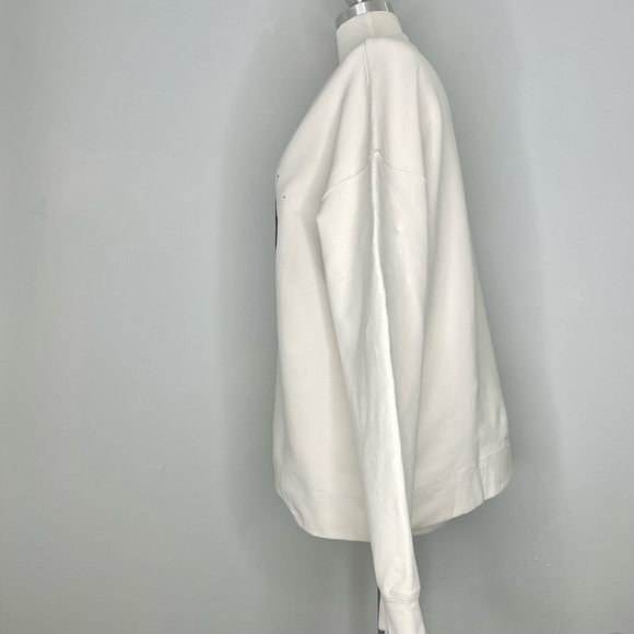 SHESHOW Designer Lips Long Sleeve Crew Neck Sweatshirt - Picture 3 of 7